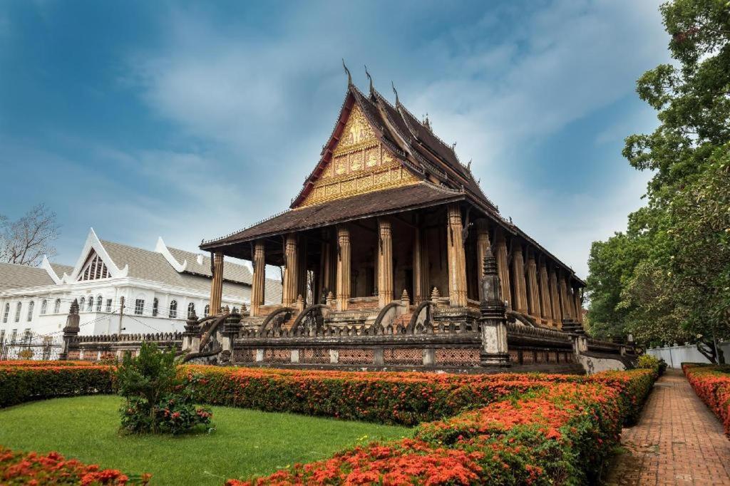 Central Vienna Hotel Vientiane Exterior photo